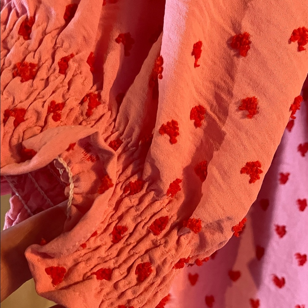 Chic Pink Heart Pattern Blouse - Picture 4 of 5